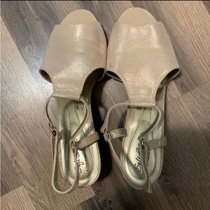 Hush Puppies Soft Style Sandals